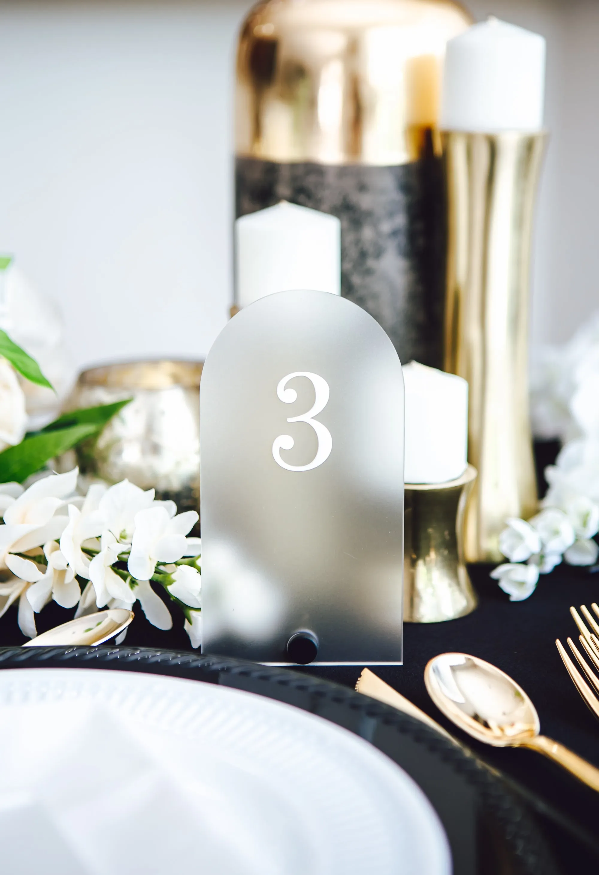 Acrylic Table Numbers, Modern Shape Wedding Table Sign