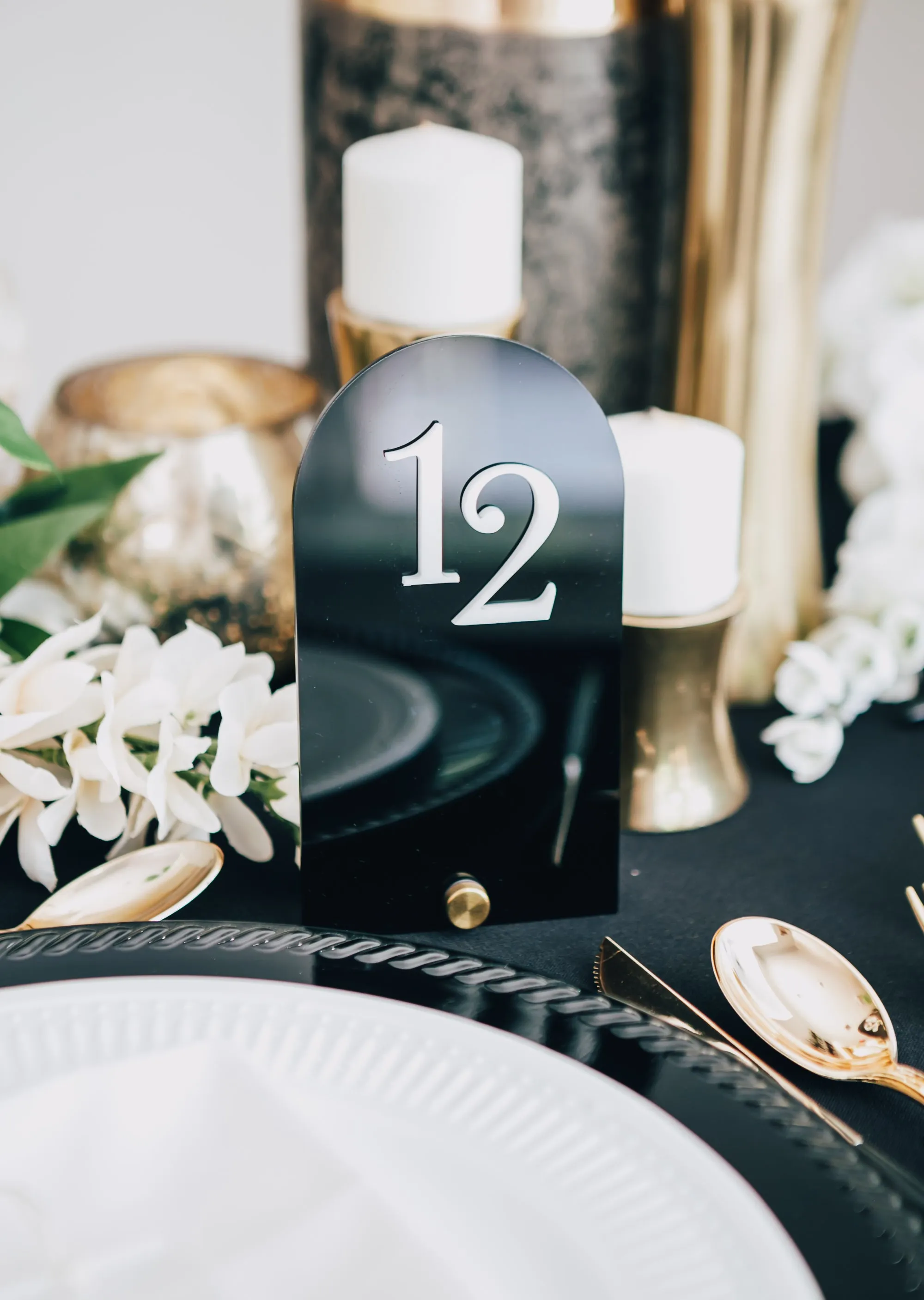 Acrylic Table Numbers, Modern Shape Wedding Table Sign