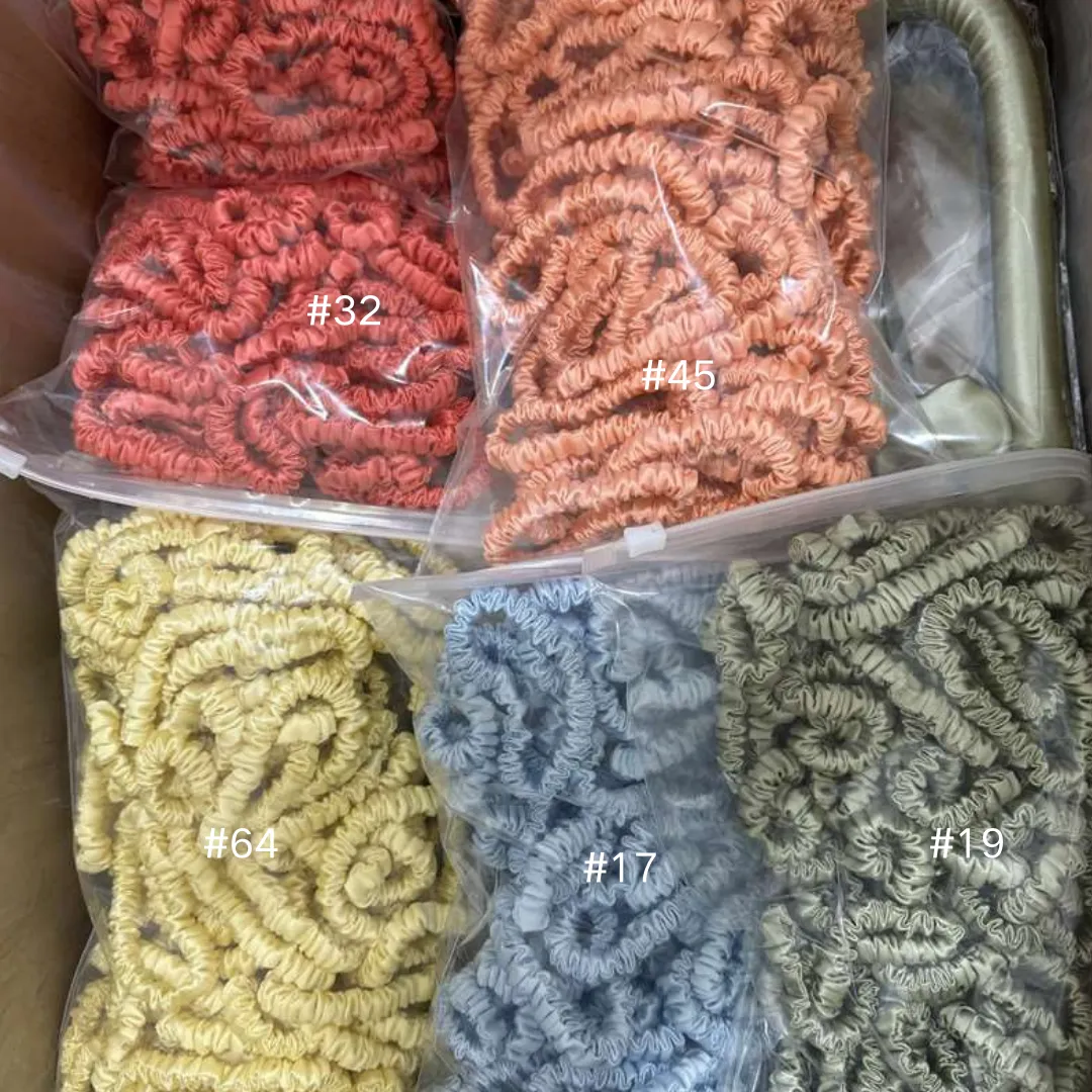 Bean Green silk scrunchies mini