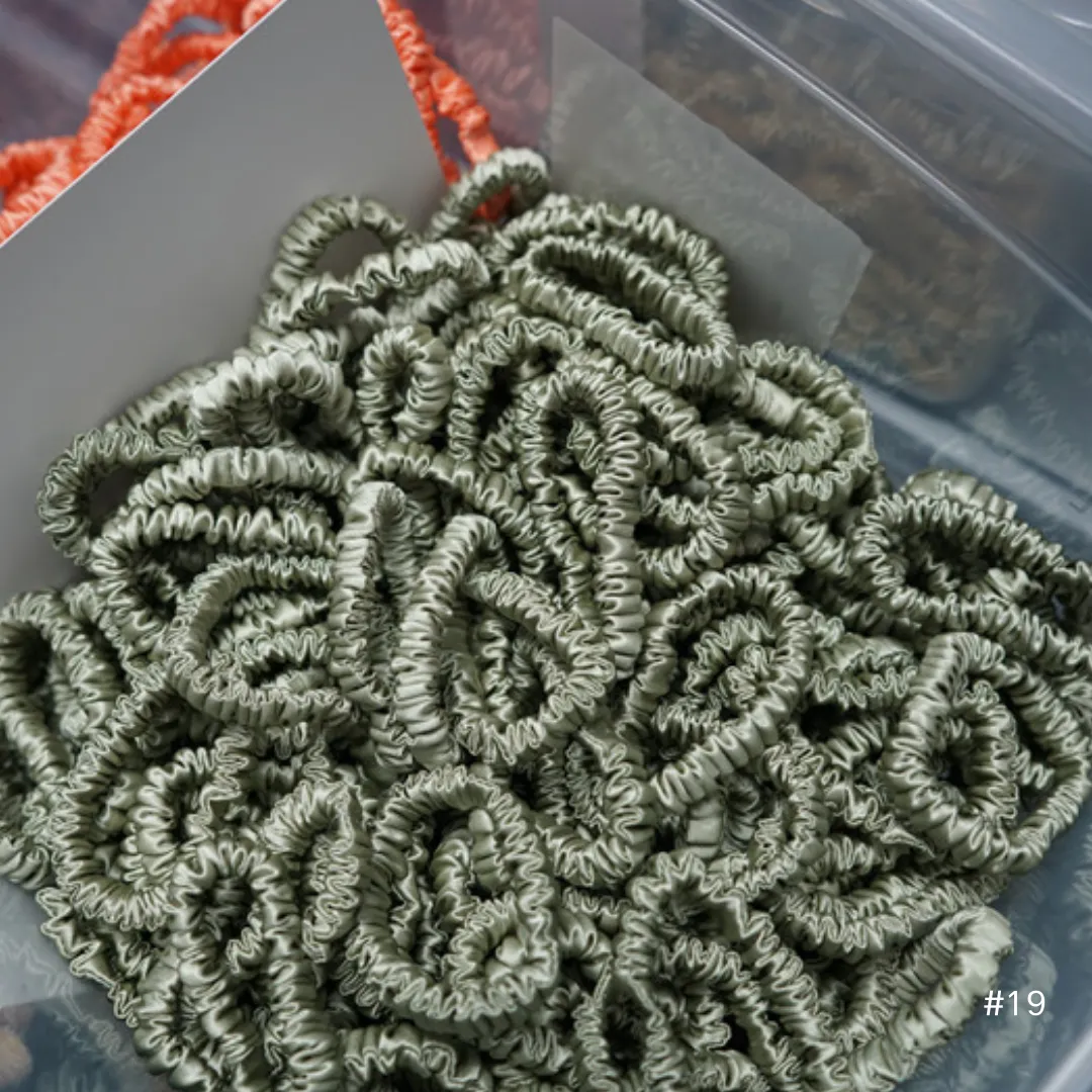 Bean Green silk scrunchies mini