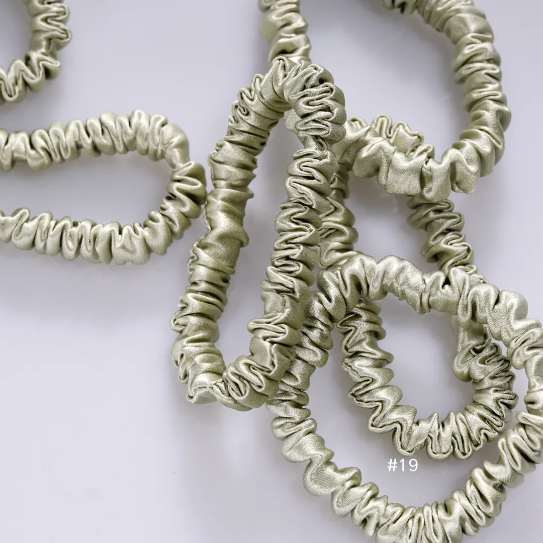 Bean Green silk scrunchies mini