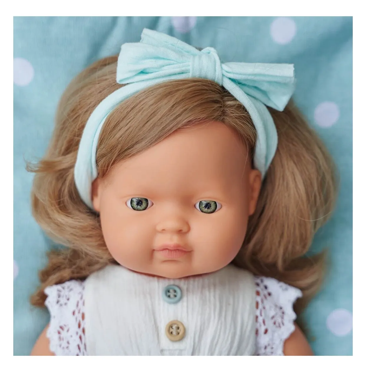 Caucasian dark blonde hair - *P.O