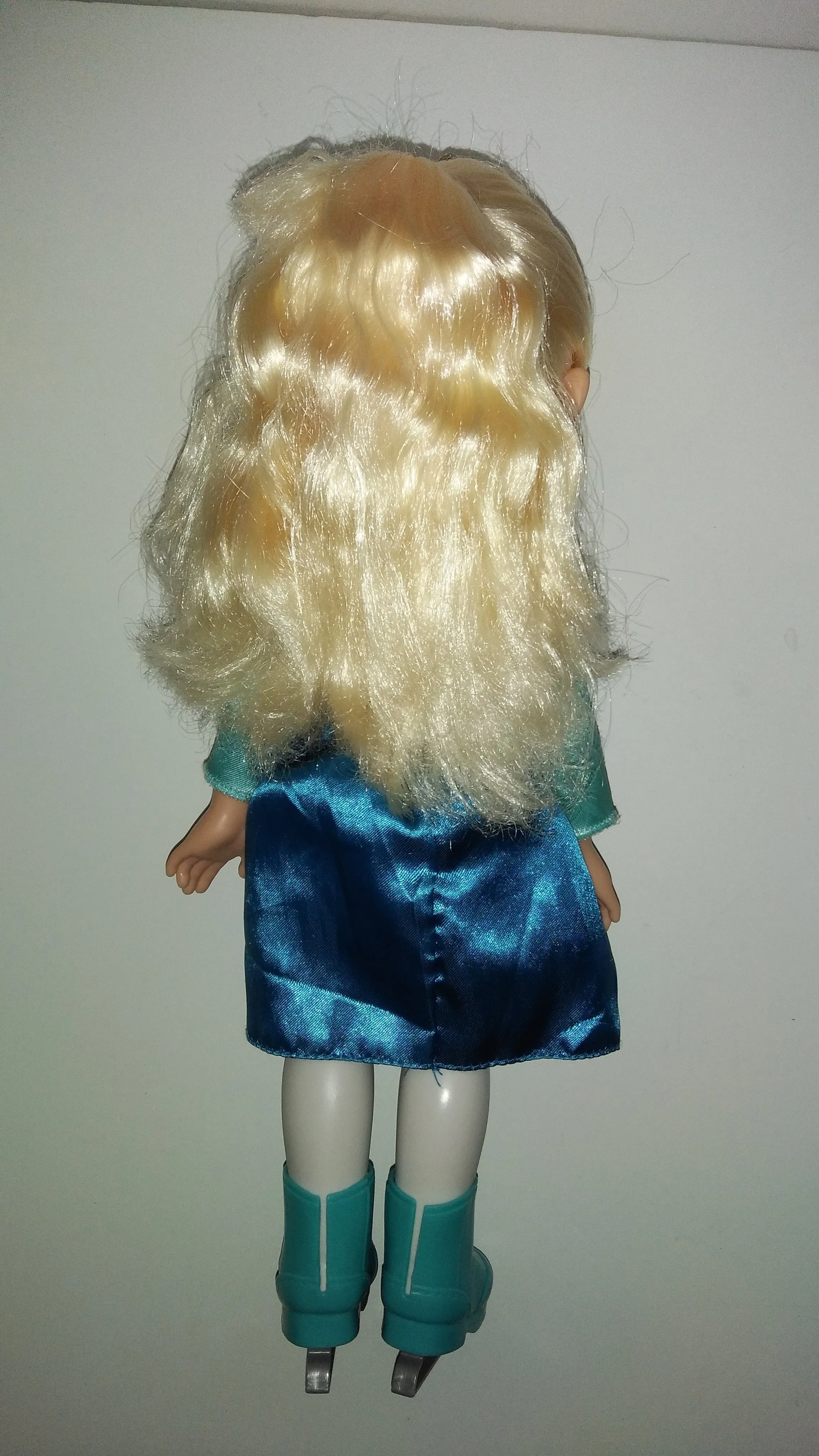 Disney Frozen Toddler Doll - Elsa w/ Ice Skates