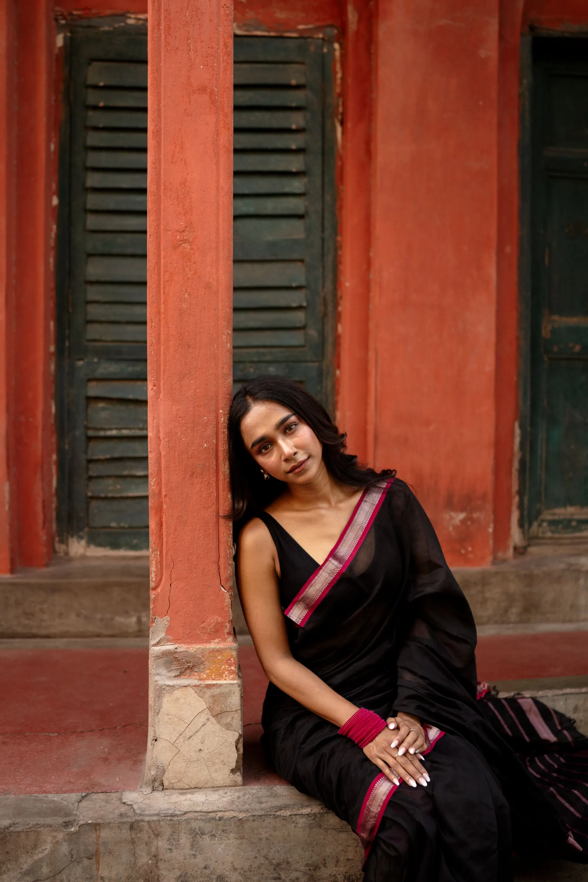 Maheswari Handloom saree - Seher - Black pink zari