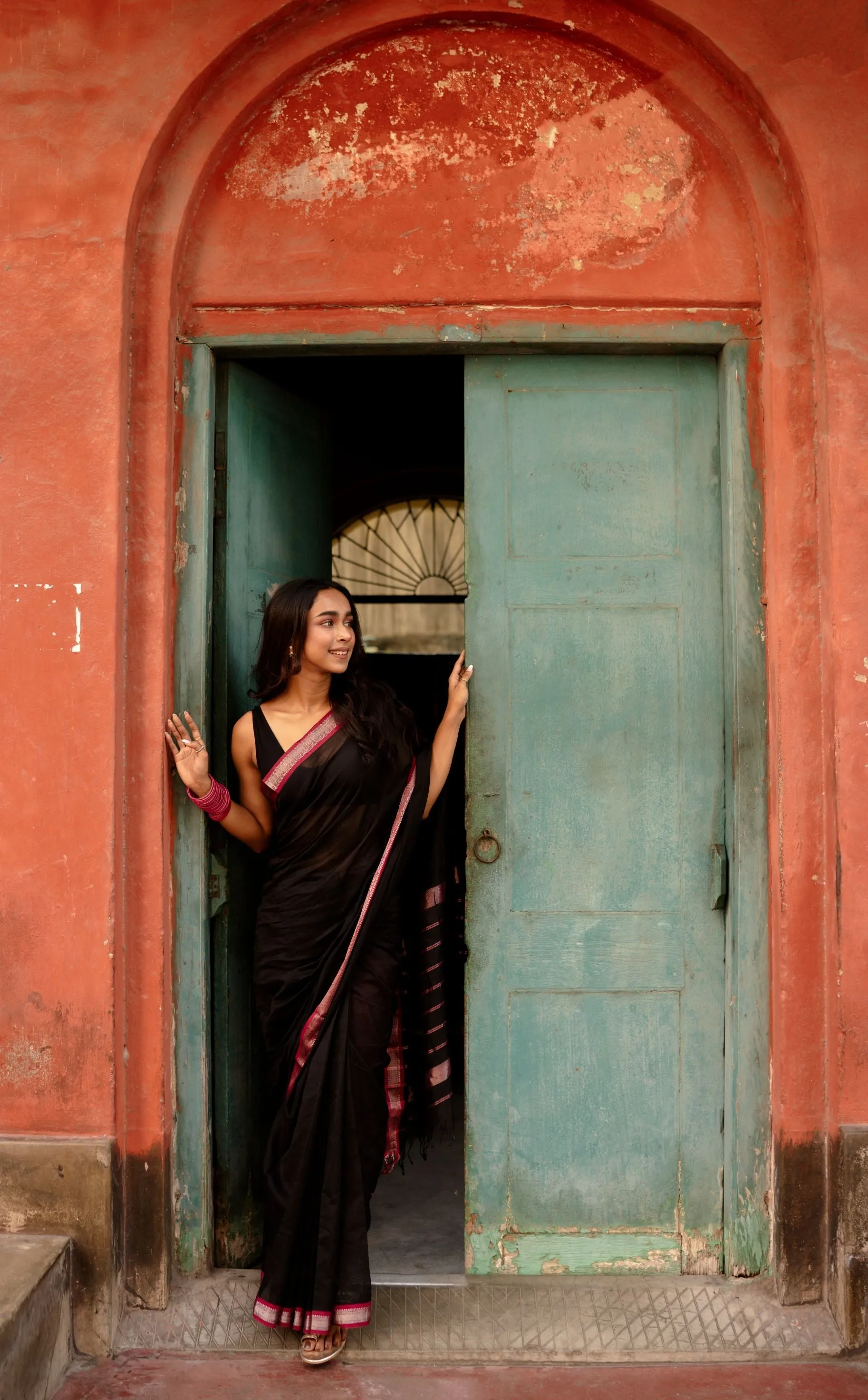 Maheswari Handloom saree - Seher - Black pink zari