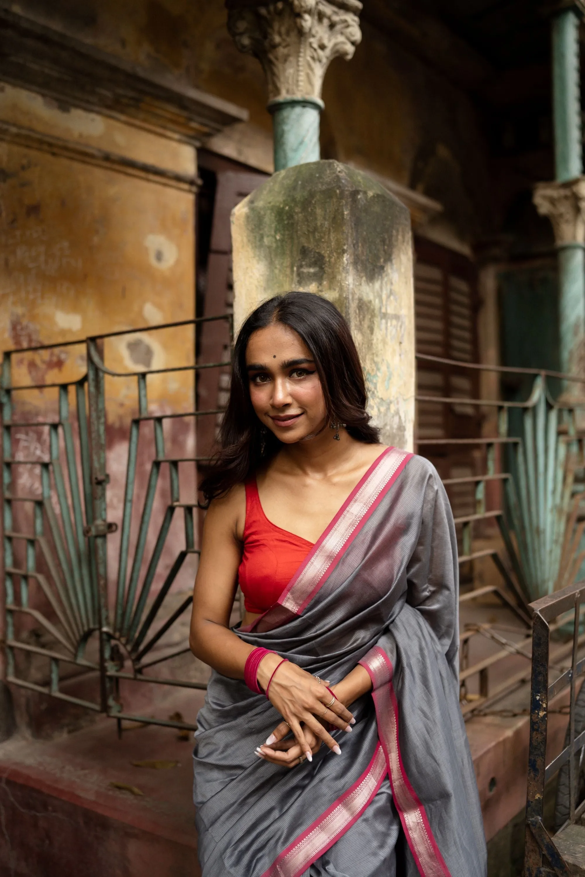 Maheswari Handloom saree - Seher - Grey pink zari