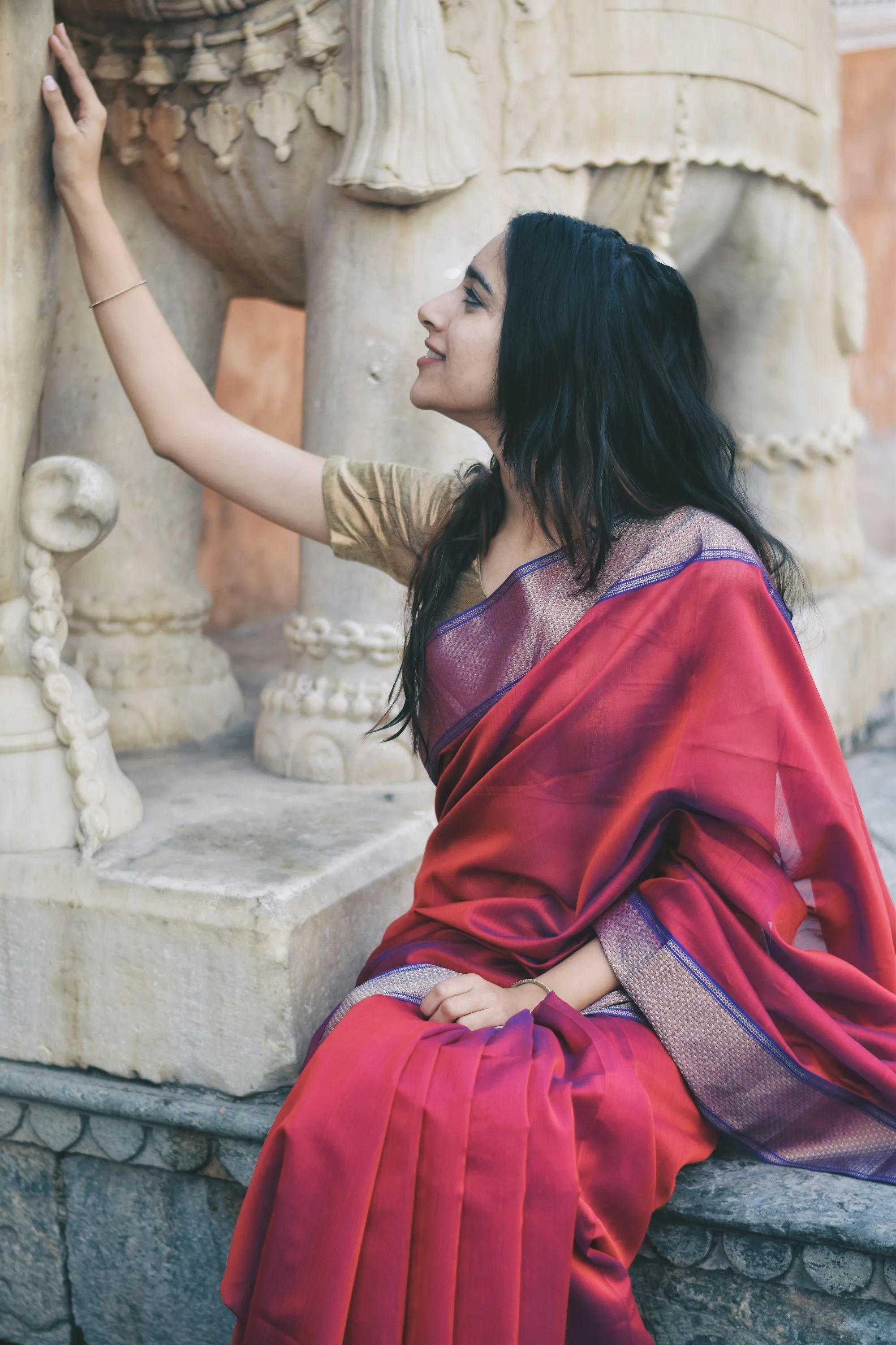Maheswari Handloom saree - Seher - Red zari