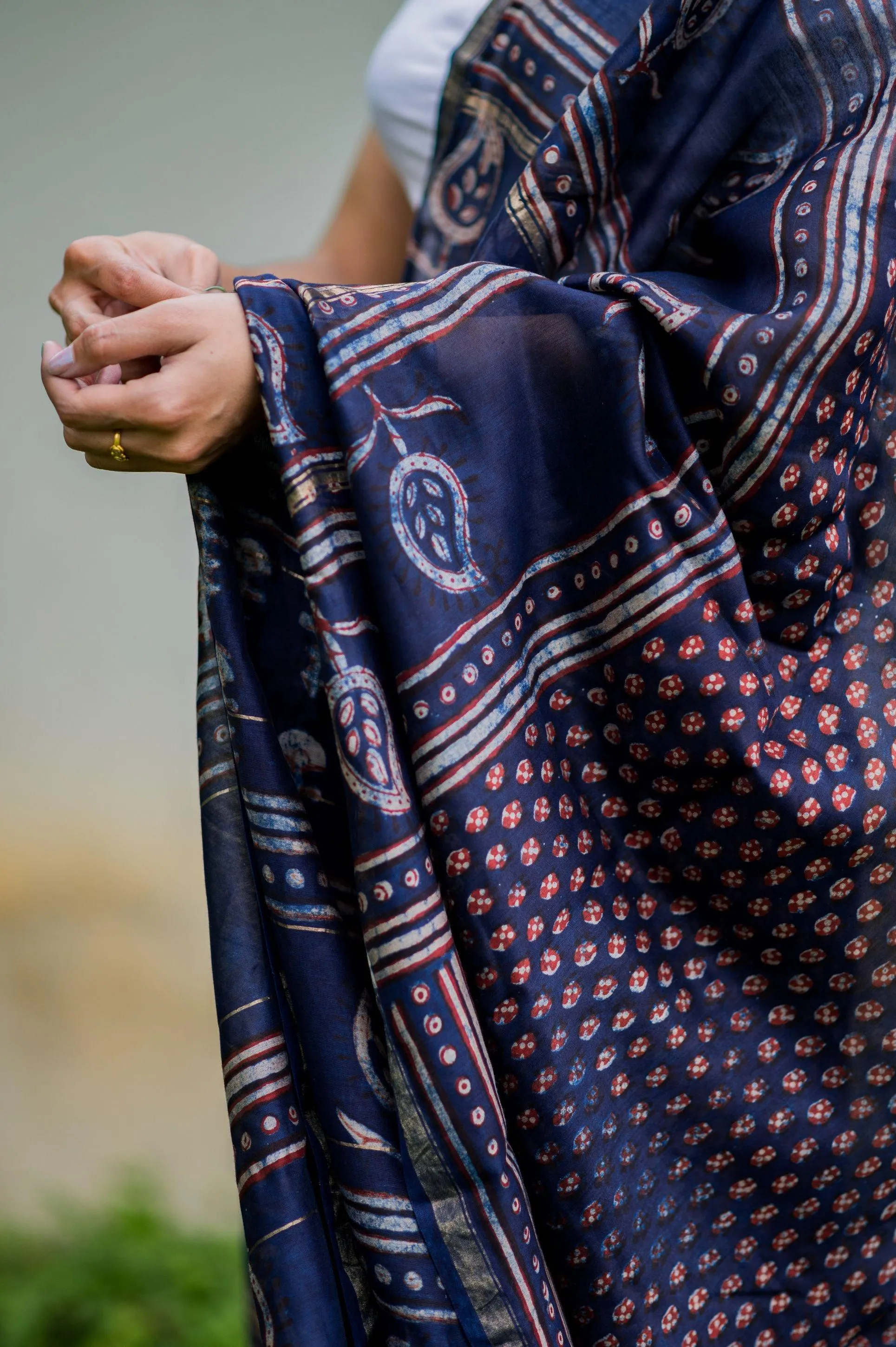 Natural dyed Dabu sarees - Malhar - Pharad Makkhi