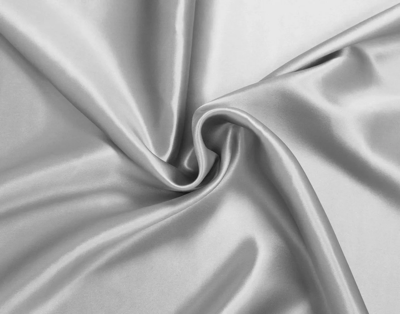 NEW Retails $101, 1pc 100% Mulberry Silk Pillowcase - Silver - Queen