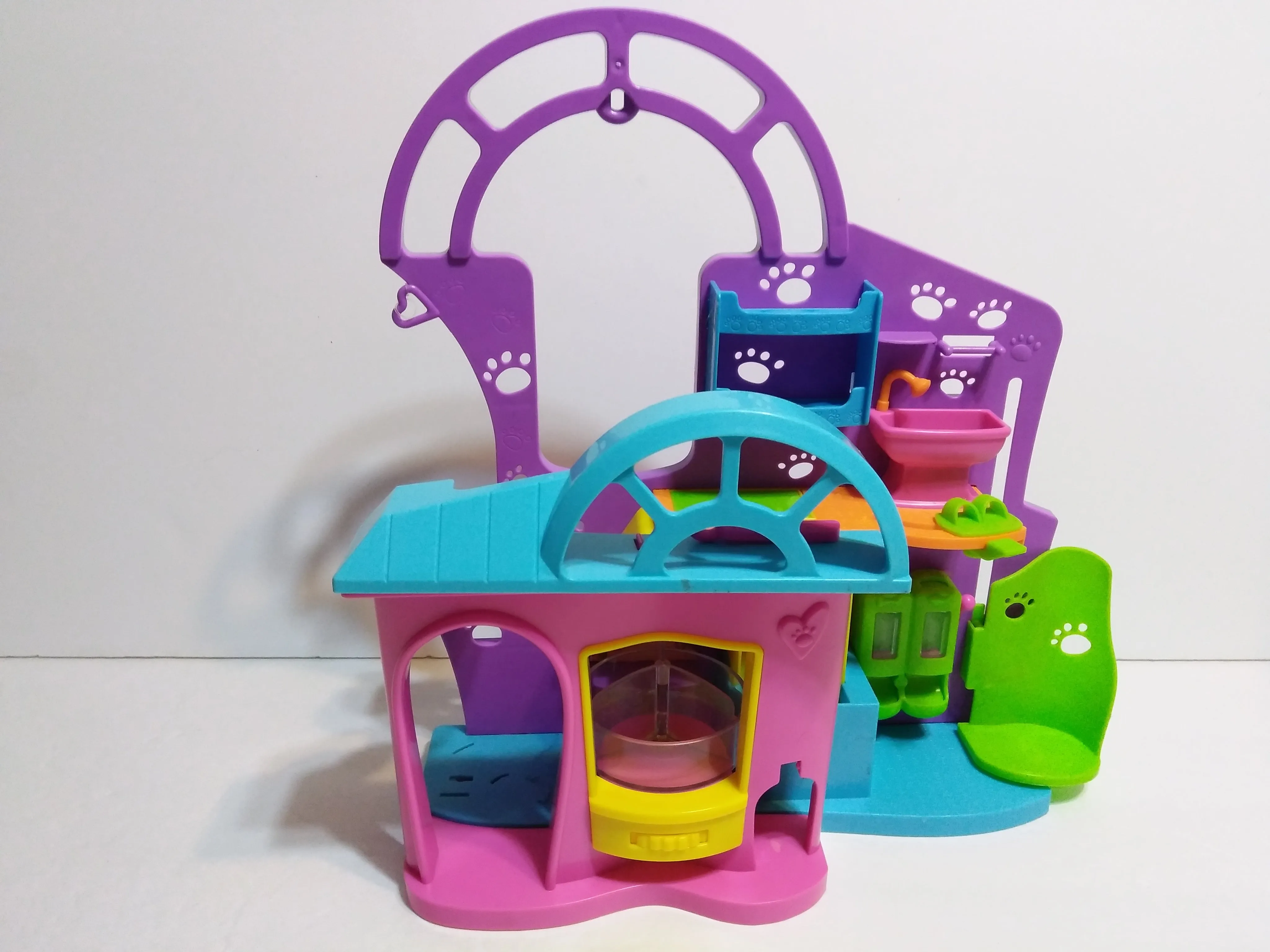 Polly Pocket Playtime Doll Pet Shop