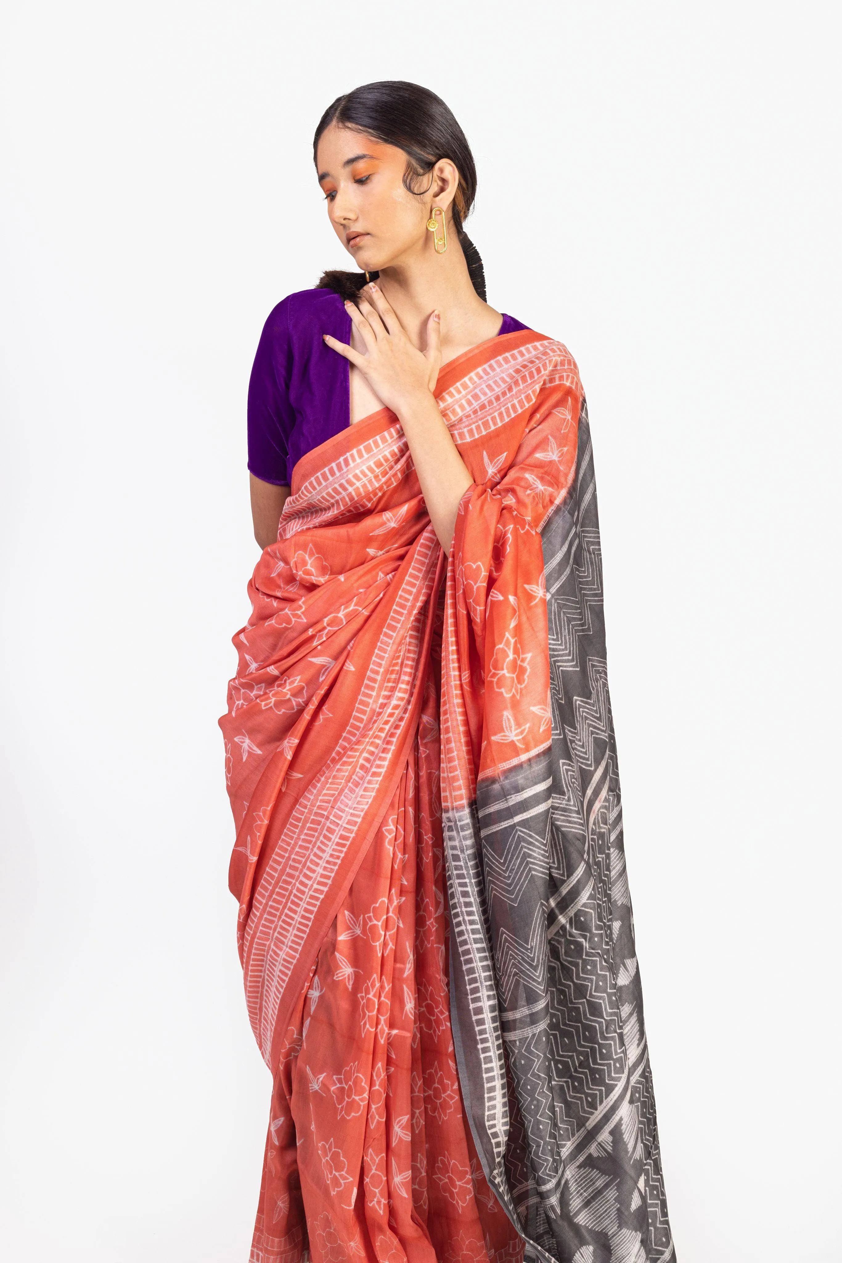 The art of Tie and Dye - Zahra - Red and Grey Shibori saree